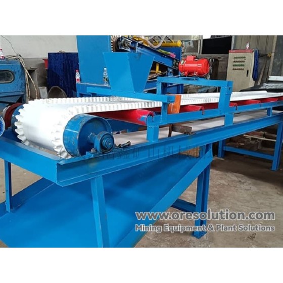 Hängende Vibrationsschleuse mit Teppichboden